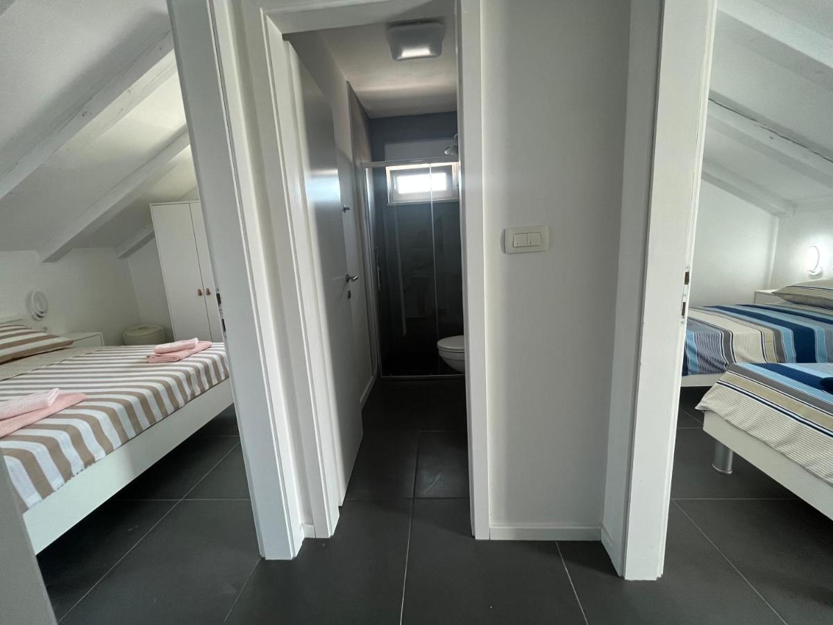 Apartmani Kamil Marina Esterno foto